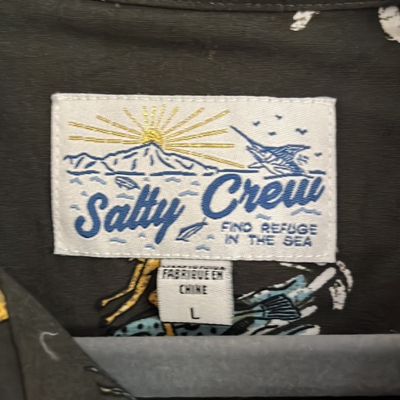 Salty Crew button down short sleeve shirt. - Picture 3 of 5
